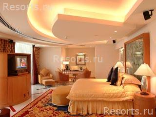 The Fairmont Dubai 11